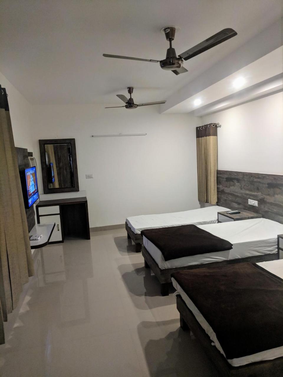 Pride Home Nayagaon Exterior foto